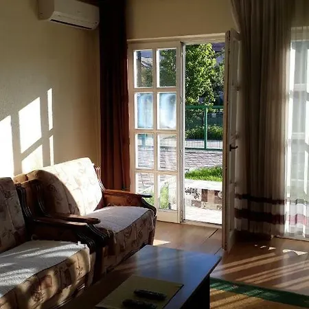 Vila Senada *